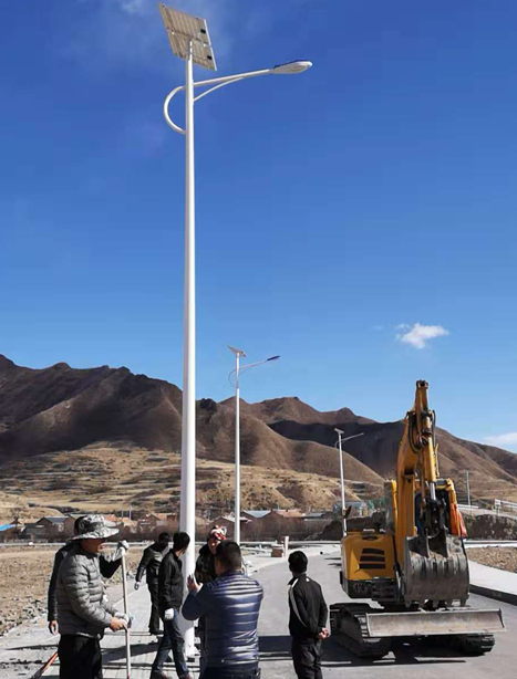 甘南碌曲10米和静太阳能路灯项目