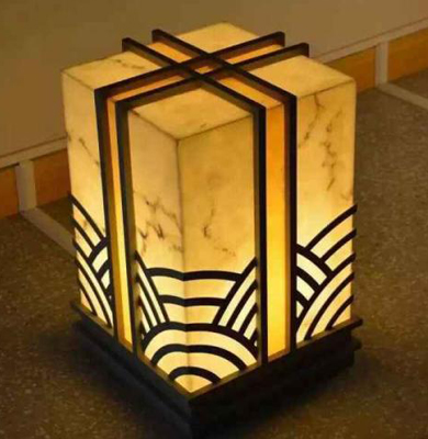 和静柱头灯 和静柱头灯