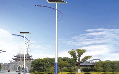 和静和静太阳能路灯价格差在哪？影响造价的4大核心因素揭秘